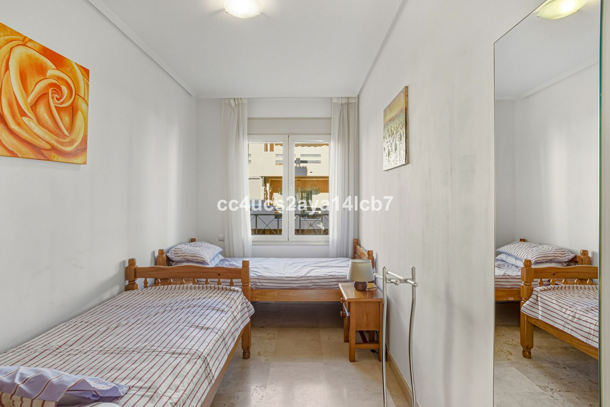 d5b5bf636f457957c4e56ca0dae65c07 - 20