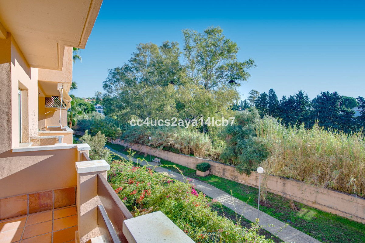 d5b5bf636f457957c4e56ca0dae65c07 - 23