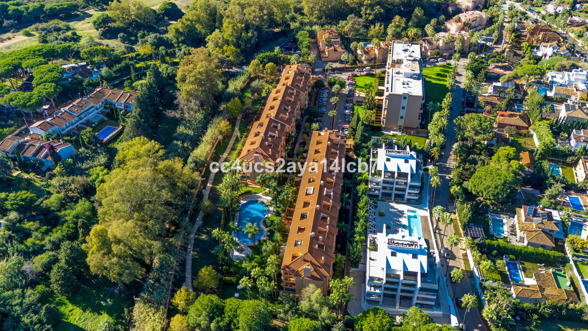 d5b5bf636f457957c4e56ca0dae65c07 - 25