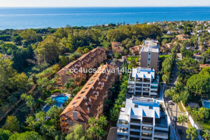 d5b5bf636f457957c4e56ca0dae65c07 - 26