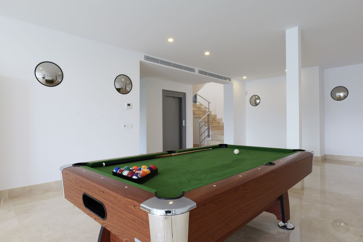 d6a971a8fd032d77f513020a330f25f7 - 18