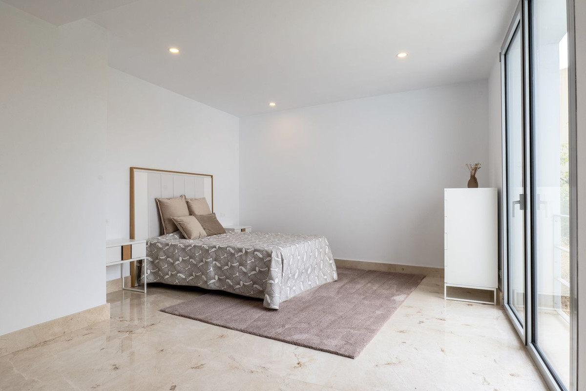 d6a971a8fd032d77f513020a330f25f7 - 24