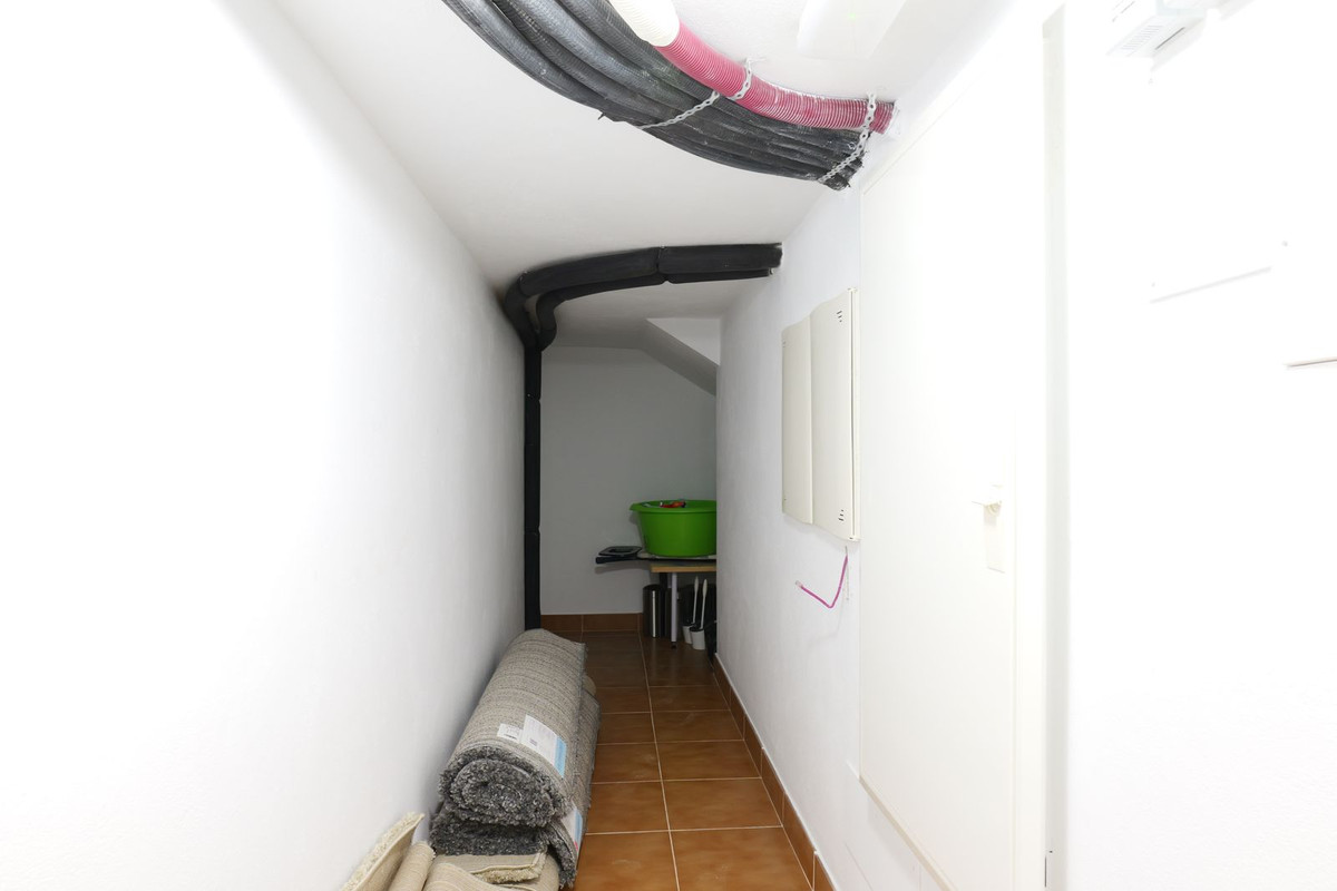 d6a971a8fd032d77f513020a330f25f7 - 35