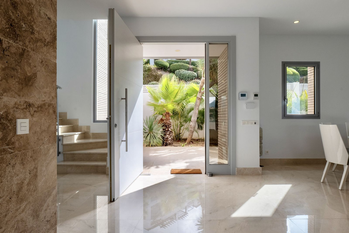 d6a971a8fd032d77f513020a330f25f7 - 44