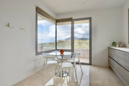 d6a971a8fd032d77f513020a330f25f7 - 53