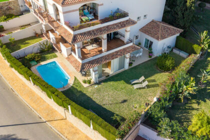 d6cb17f389a6e6cf7bfdb209583cc147 - 2