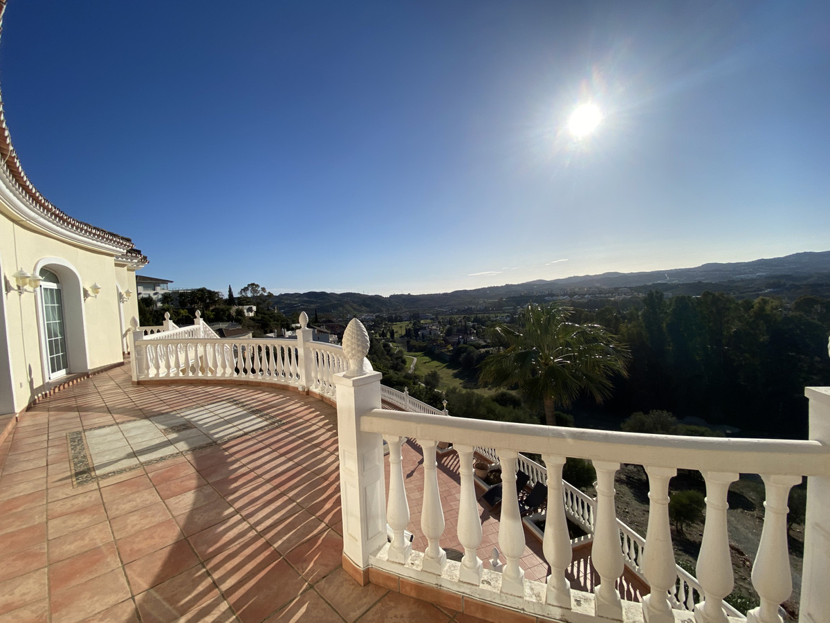 d710ac66866c0aa18153f040c8149cd3 - 17