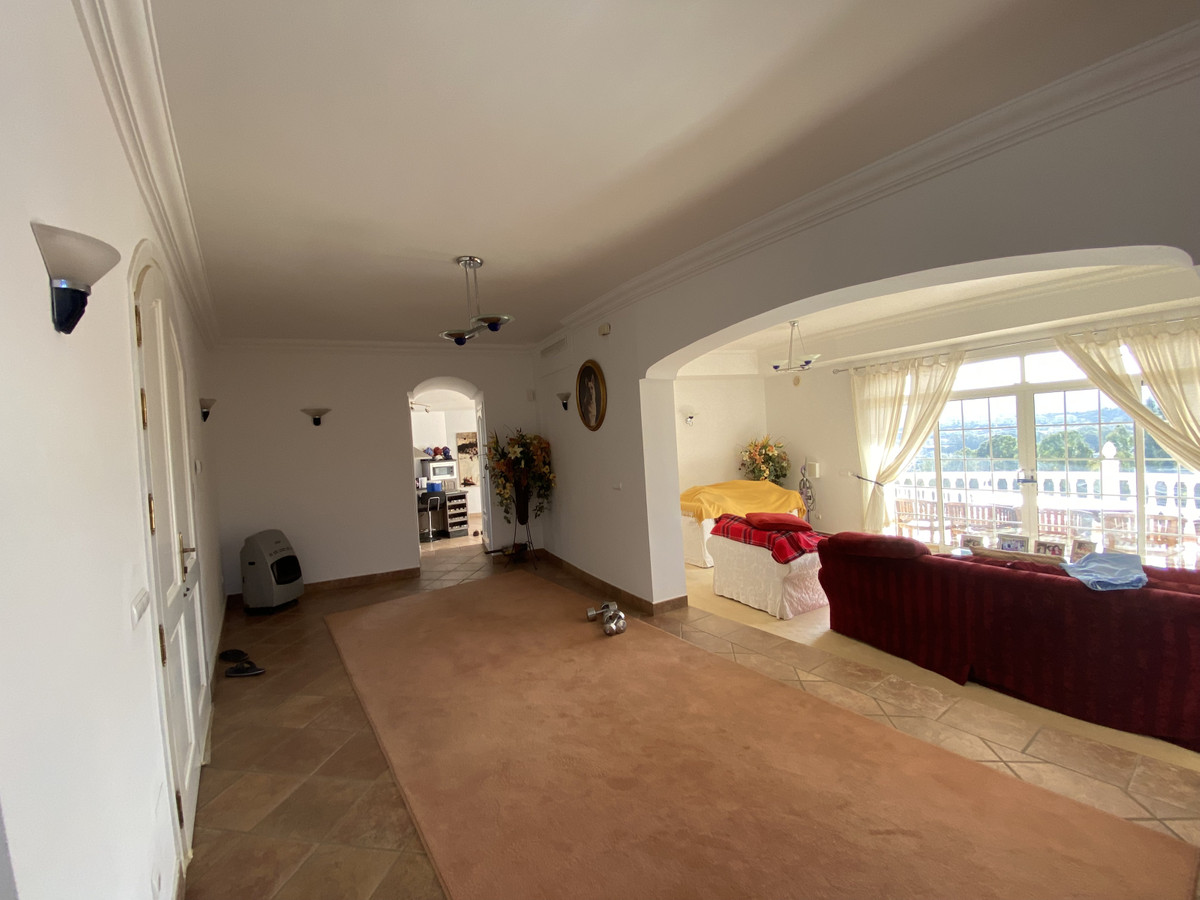 d710ac66866c0aa18153f040c8149cd3 - 21