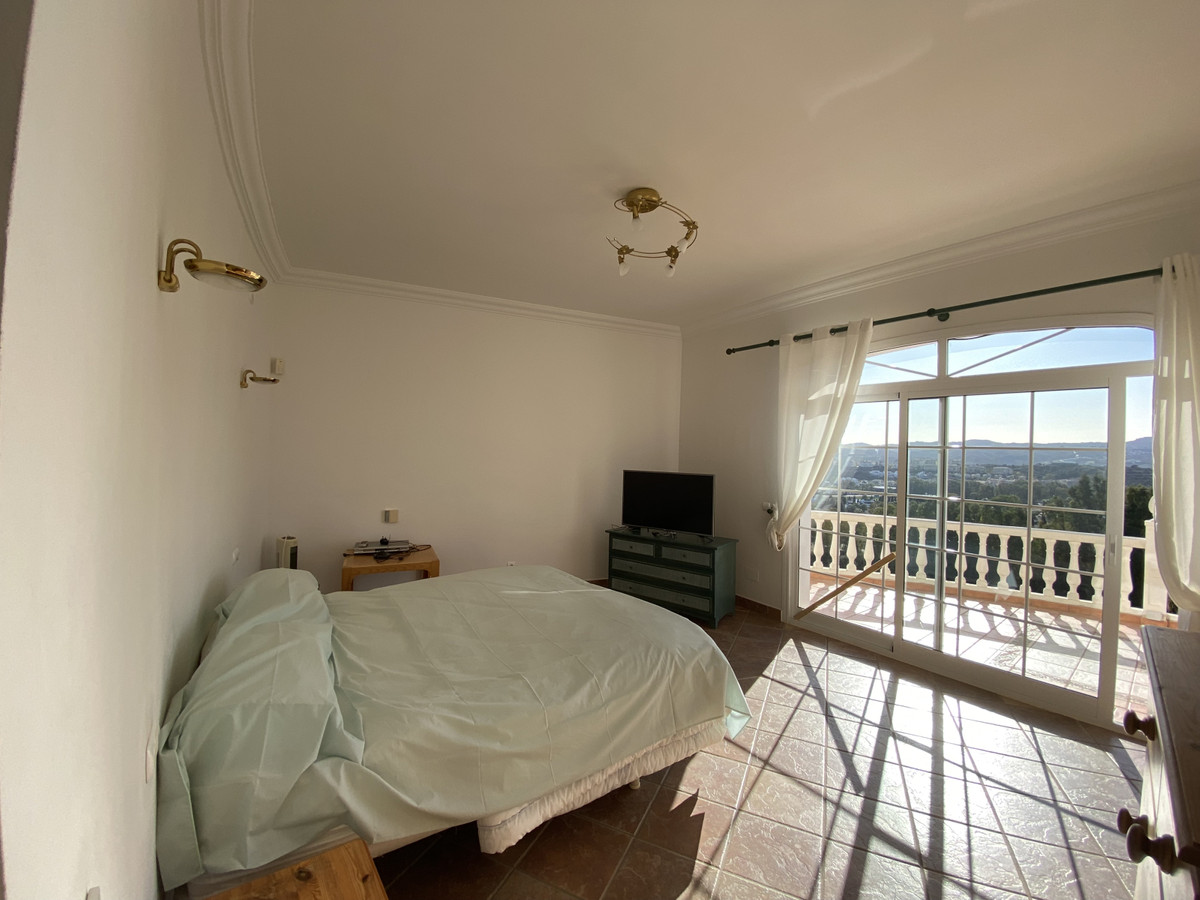 d710ac66866c0aa18153f040c8149cd3 - 31