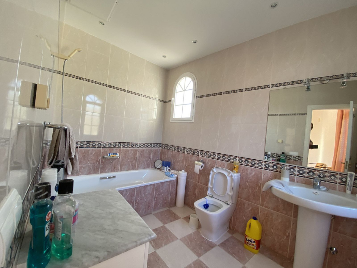 d710ac66866c0aa18153f040c8149cd3 - 41