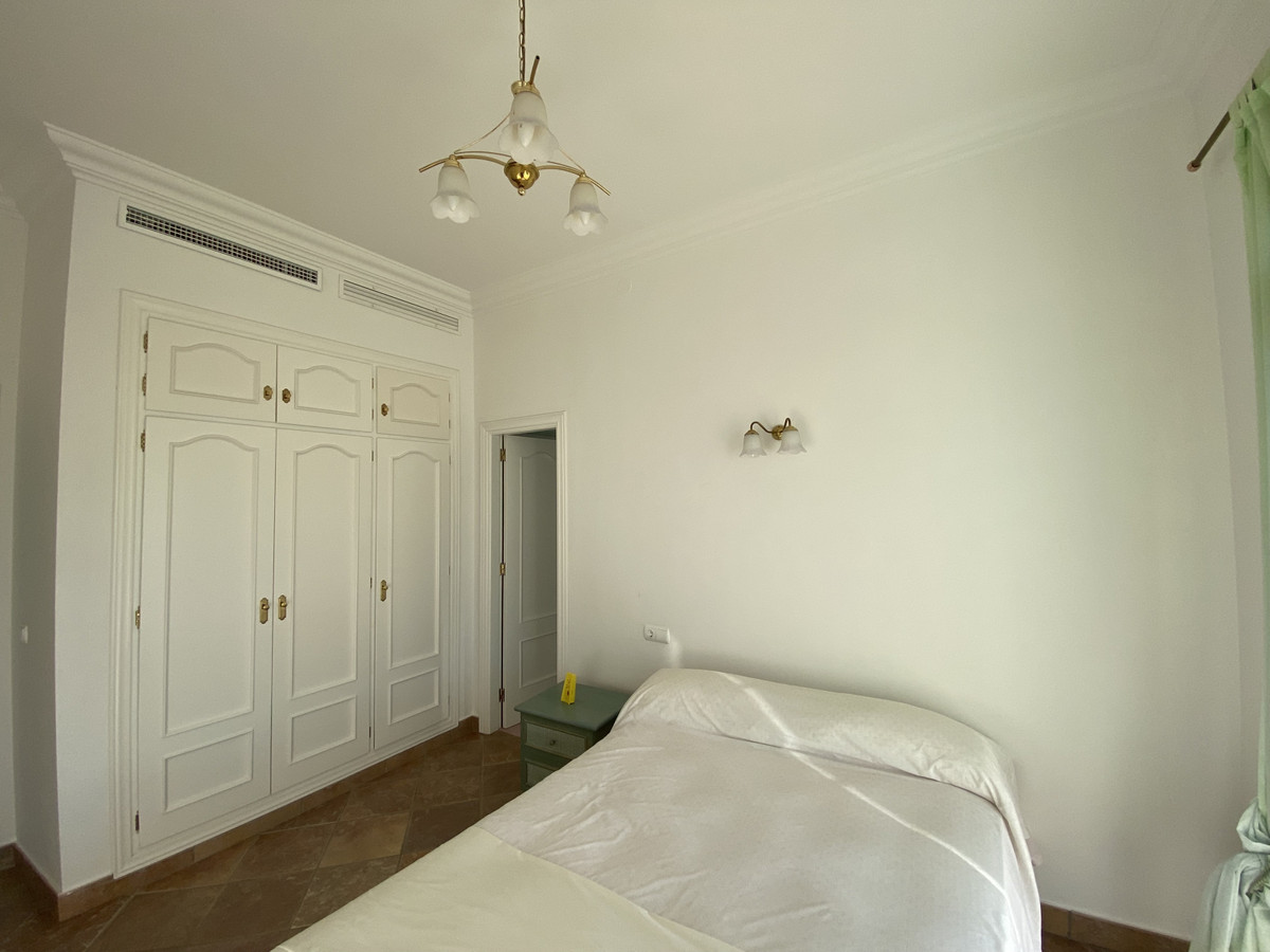 d710ac66866c0aa18153f040c8149cd3 - 43