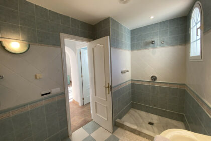 d710ac66866c0aa18153f040c8149cd3 - 46