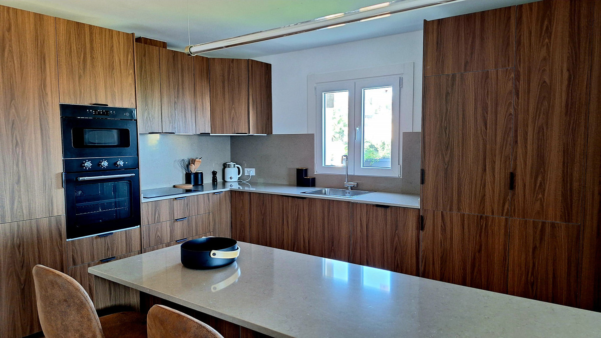 d76510b30921fa3fa1c0643c49ca96a5 - 3