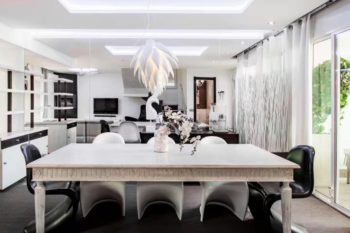 d81b99b0c7c5f5c032030871a4b7f770 - 1