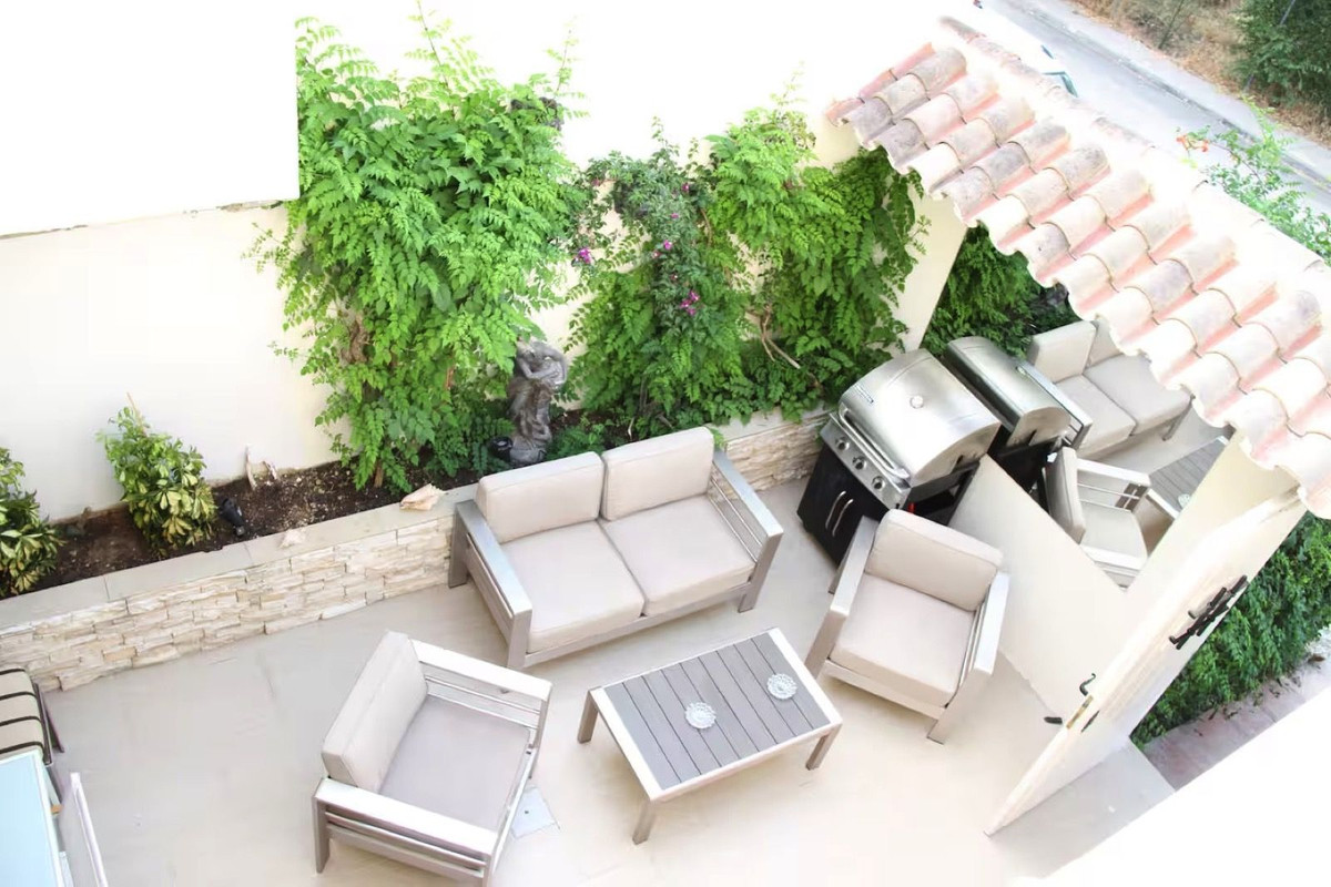 d81b99b0c7c5f5c032030871a4b7f770 - 15