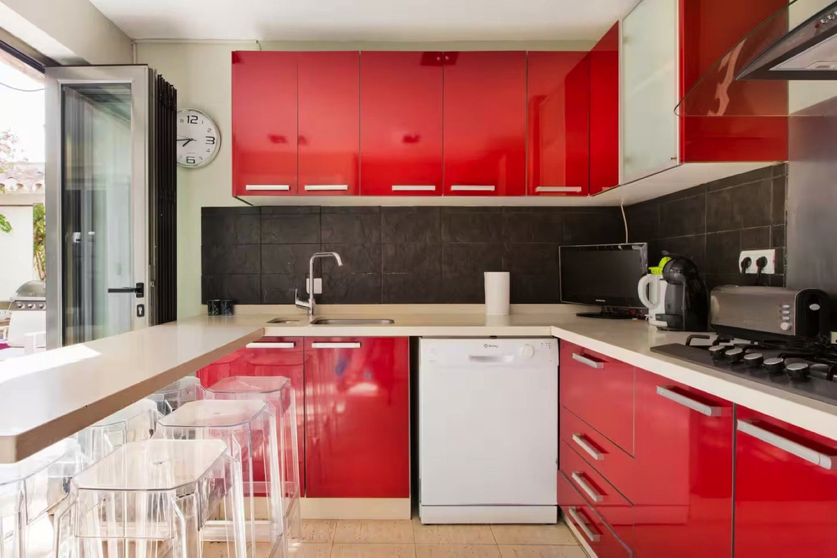 d81b99b0c7c5f5c032030871a4b7f770 - 16