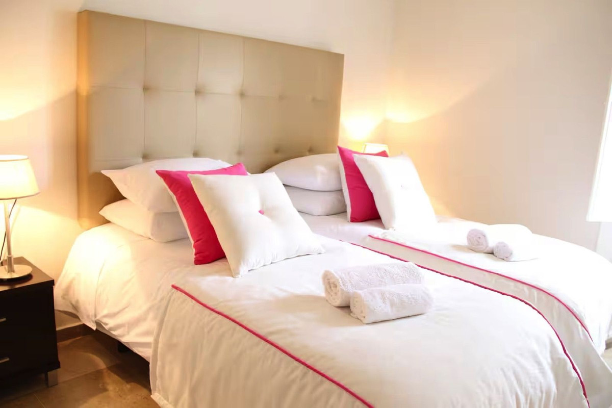 d81b99b0c7c5f5c032030871a4b7f770 - 23