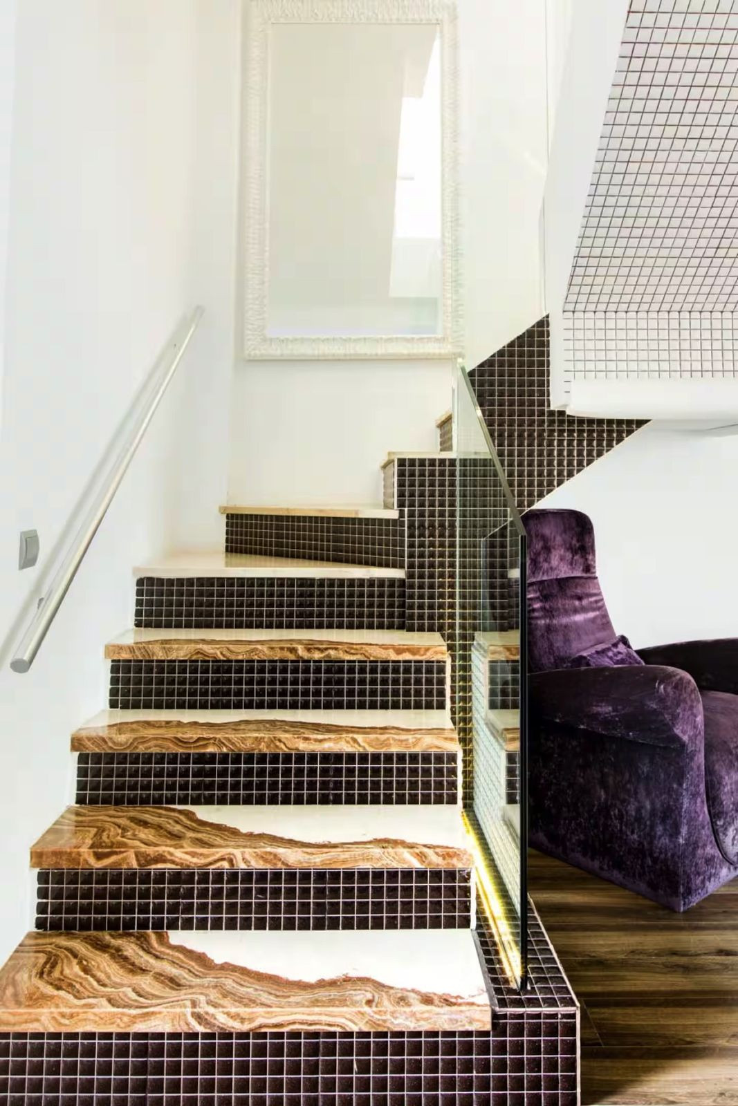 d81b99b0c7c5f5c032030871a4b7f770 - 26