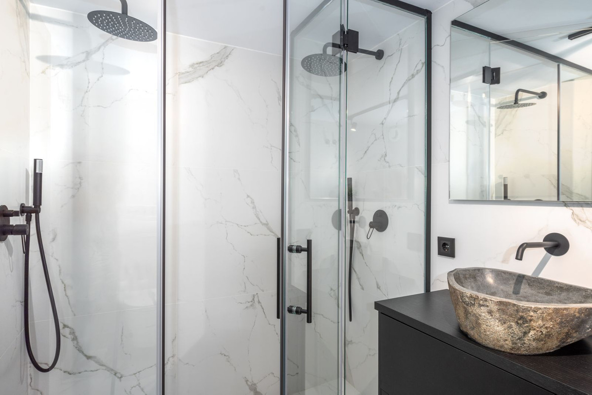 d868f46ac4b9d32f0c92090f59370f13 - 20