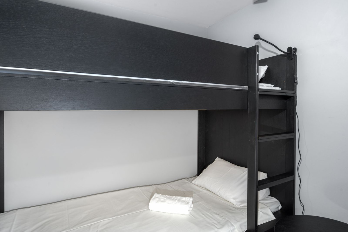 d868f46ac4b9d32f0c92090f59370f13 - 22