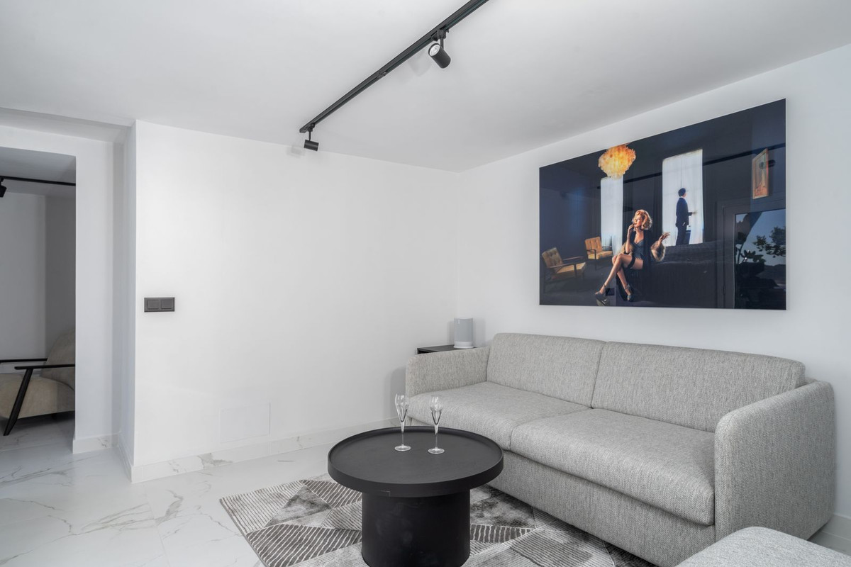 d868f46ac4b9d32f0c92090f59370f13 - 24