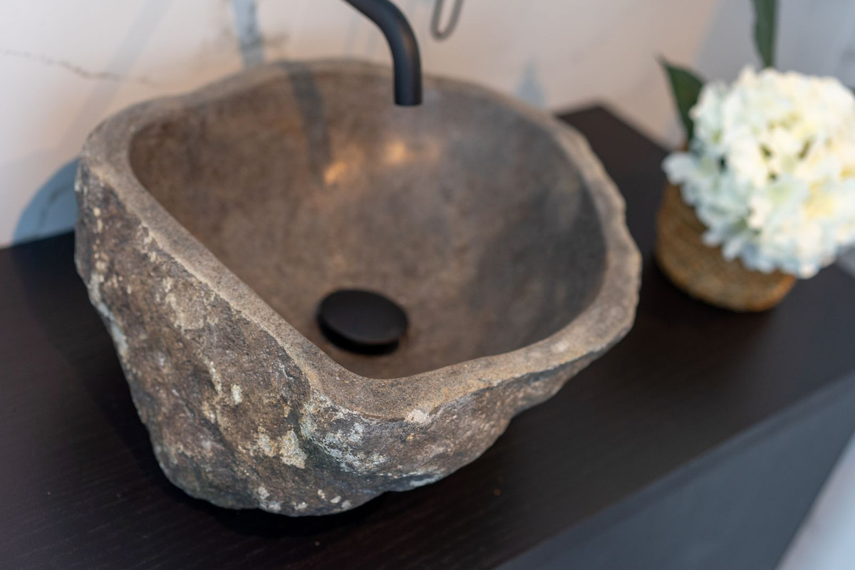 d868f46ac4b9d32f0c92090f59370f13 - 41