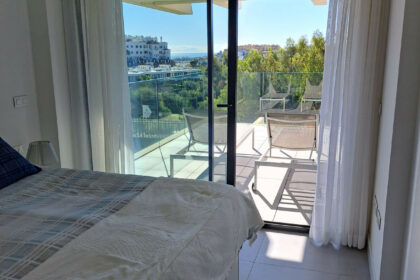 d89566a2b9afff41f6a78d9b09dac816 - 24