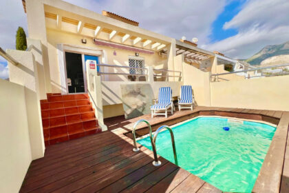 d8998968c5a51e149562ce7e2e07a65f - 1