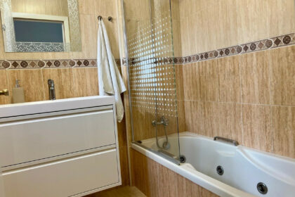 d8998968c5a51e149562ce7e2e07a65f - 10