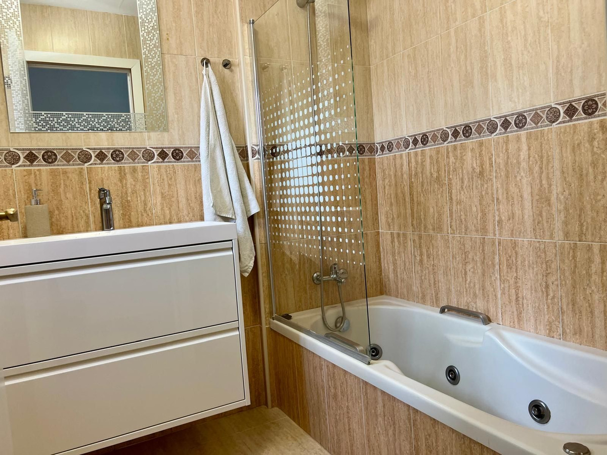 d8998968c5a51e149562ce7e2e07a65f - 10