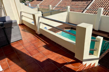 d8998968c5a51e149562ce7e2e07a65f - 12