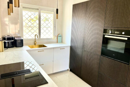 d8998968c5a51e149562ce7e2e07a65f - 15