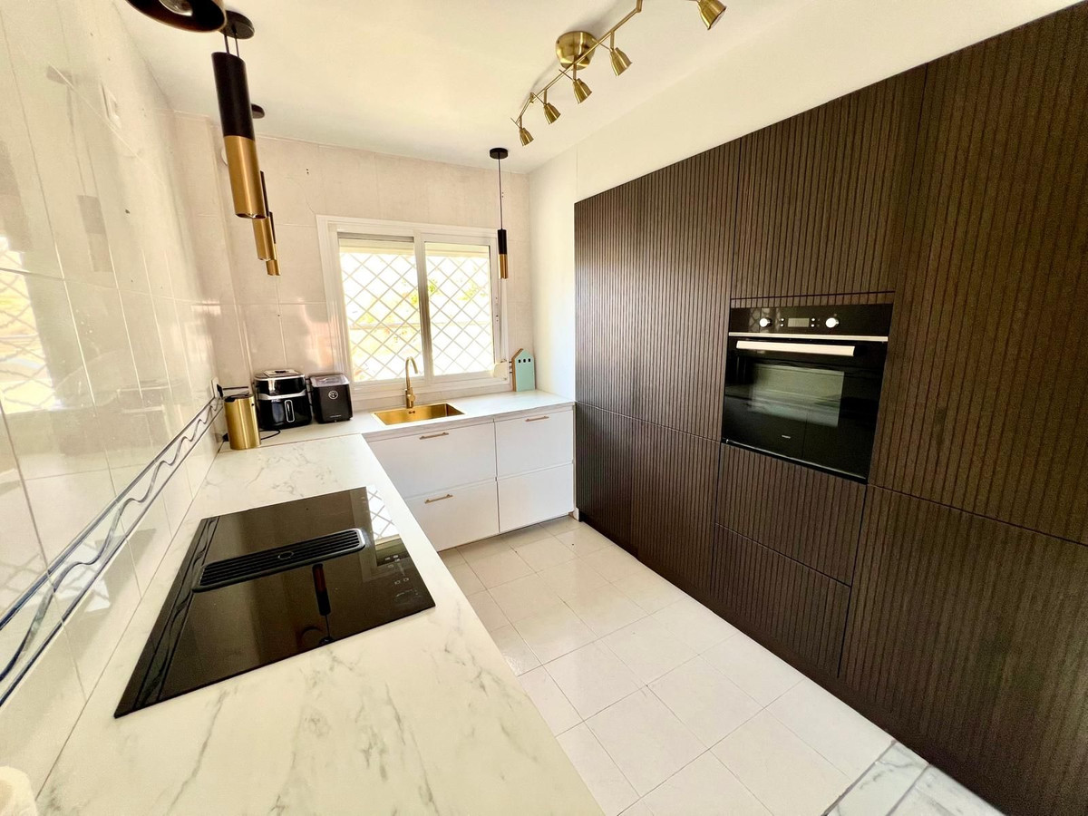 d8998968c5a51e149562ce7e2e07a65f - 16