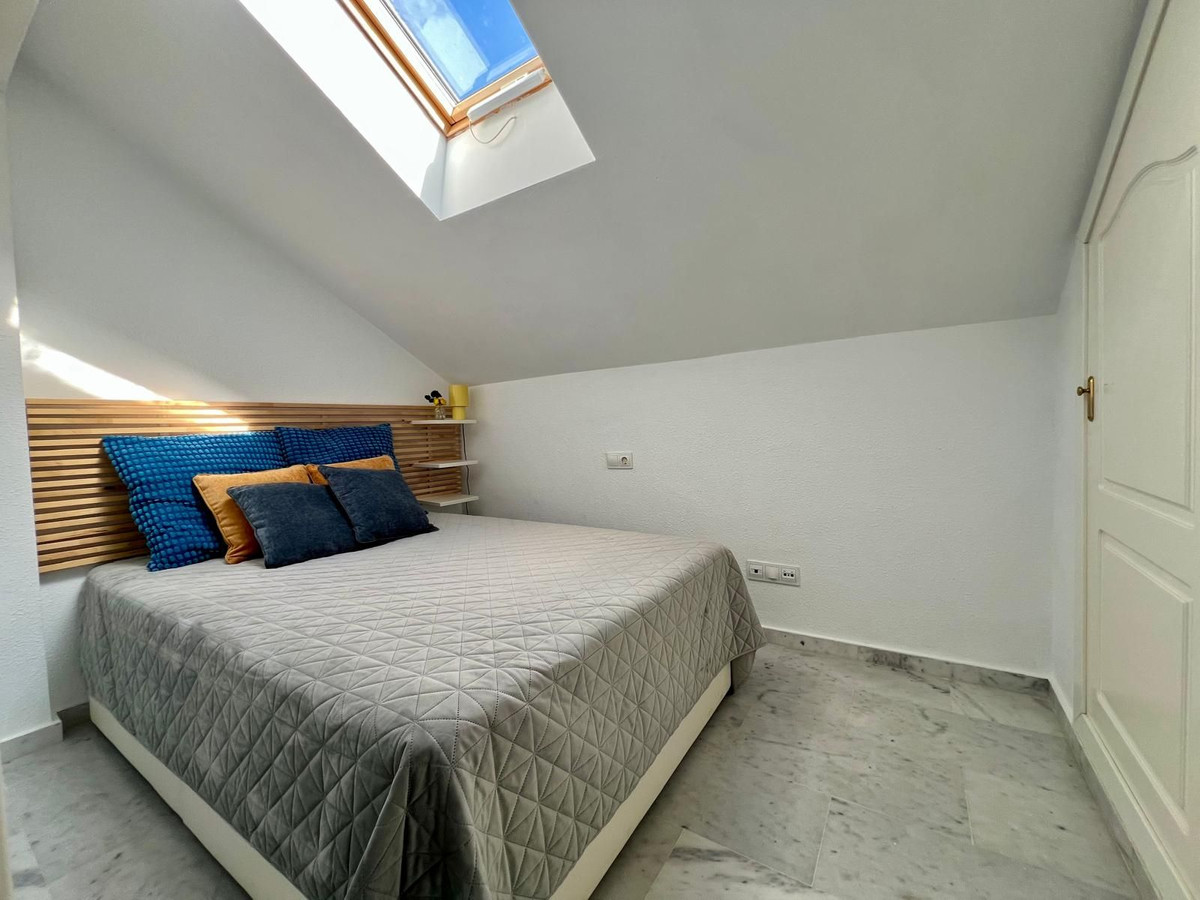 d8998968c5a51e149562ce7e2e07a65f - 19