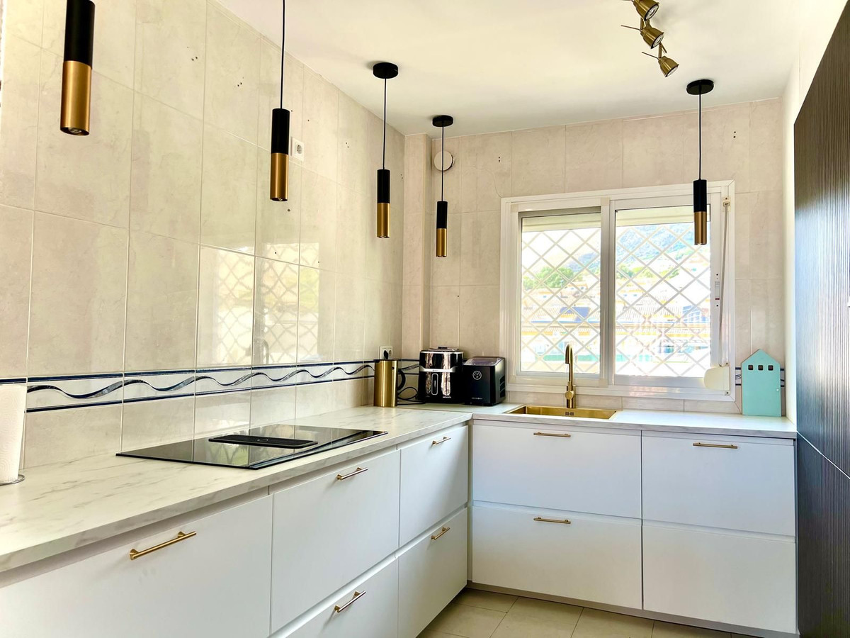 d8998968c5a51e149562ce7e2e07a65f - 2