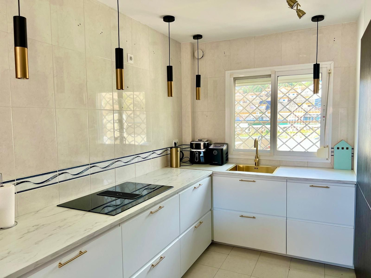 d8998968c5a51e149562ce7e2e07a65f - 21