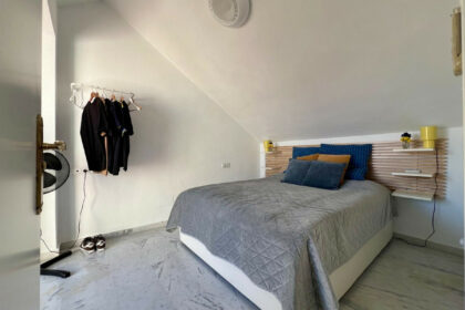 d8998968c5a51e149562ce7e2e07a65f - 23