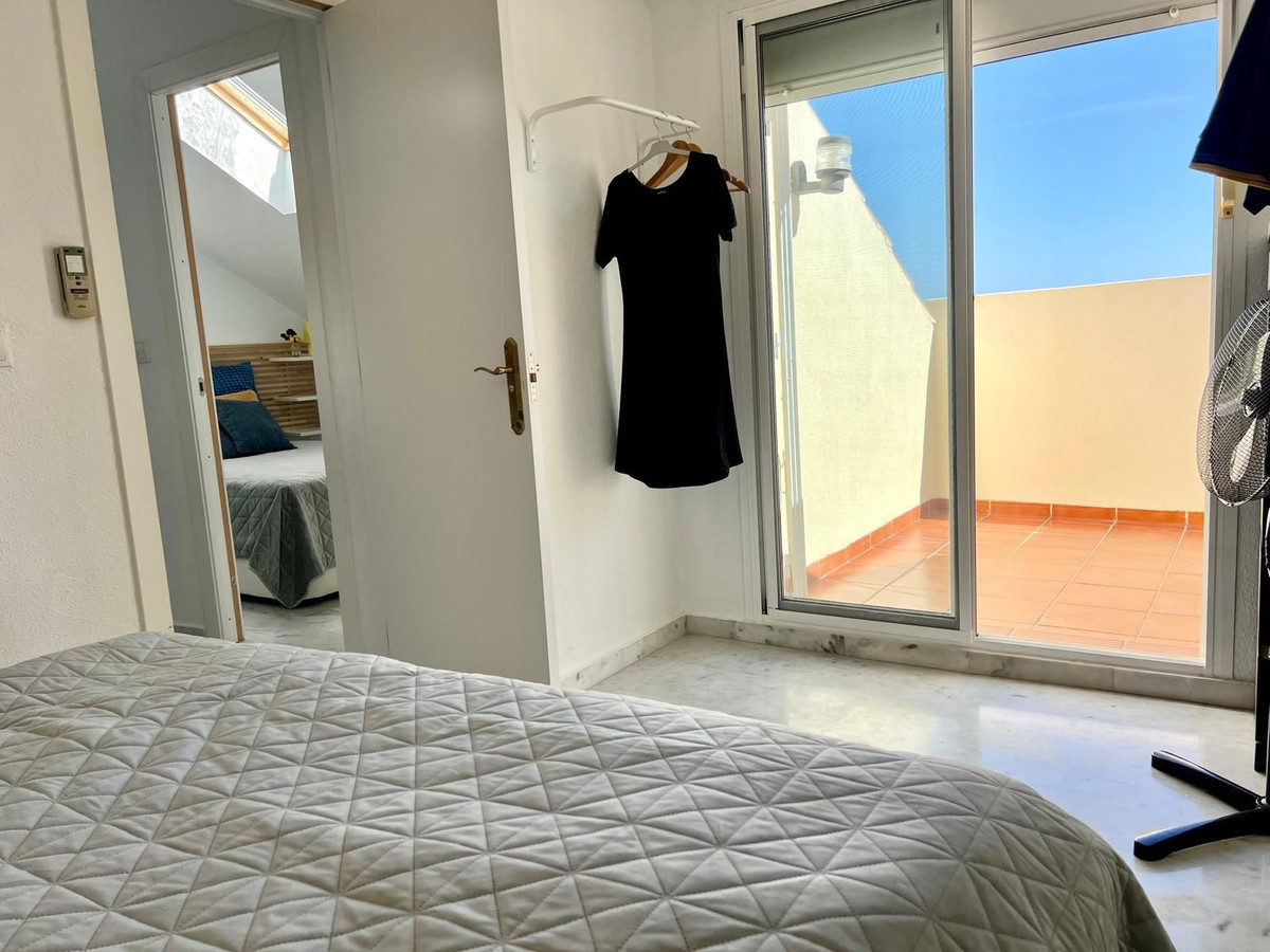 d8998968c5a51e149562ce7e2e07a65f - 24