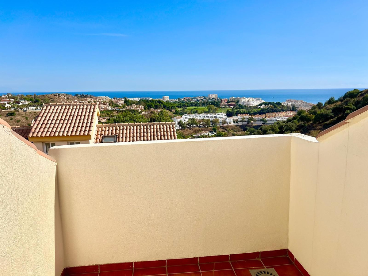 d8998968c5a51e149562ce7e2e07a65f - 26