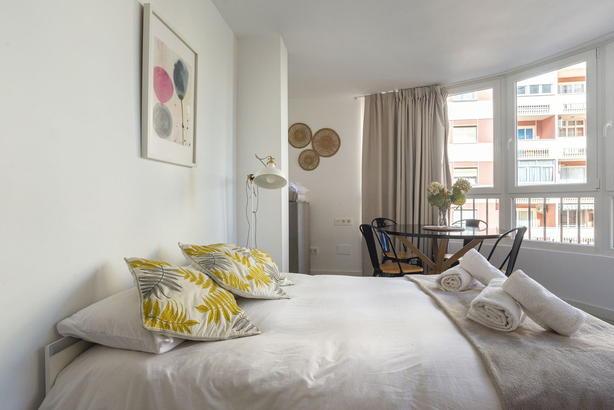 d89a67e4004b7bc8af66c30af93dd660 - 18