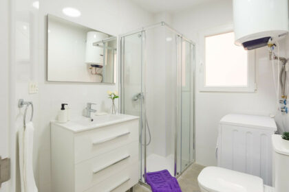 d89a67e4004b7bc8af66c30af93dd660 - 9