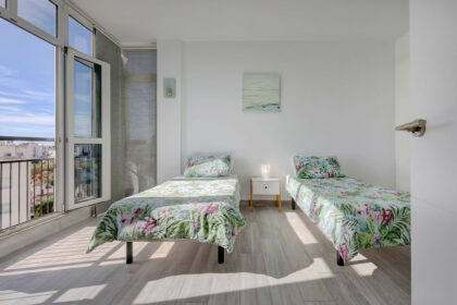 d8abd5bde7aaebe205e2db8719db1755 - 20