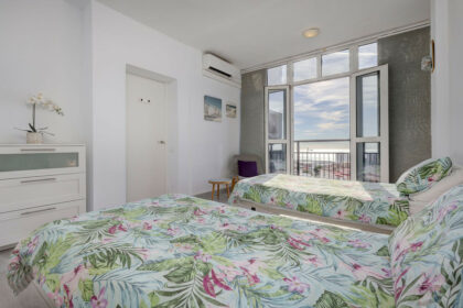 d8abd5bde7aaebe205e2db8719db1755 - 23