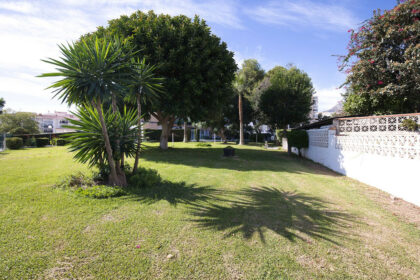 d8abd5bde7aaebe205e2db8719db1755 - 32