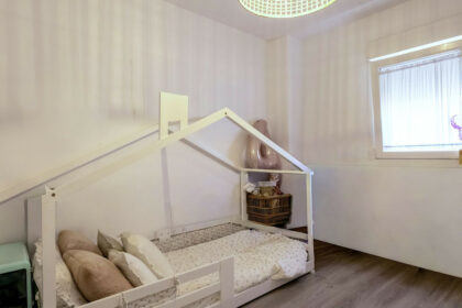 d8d118b7613ec8df09b5be7d3281b8d2 - 19