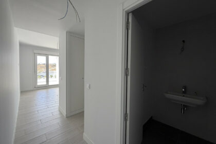 d8e184877a7e14fd0d5249f9e182a3a4 - 16