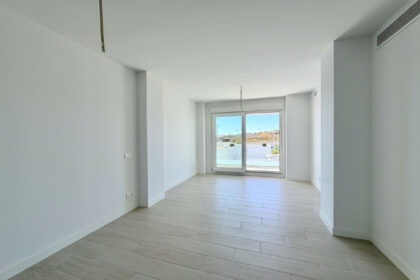 d8e184877a7e14fd0d5249f9e182a3a4 - 9