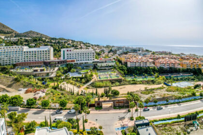 d916042ade02bfdc0426e189a3efe237 - 53