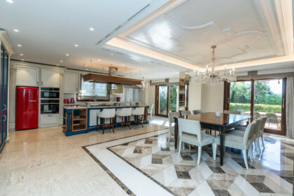 d971c8d52f91364fcb88e7f8aeba4fbb - 19