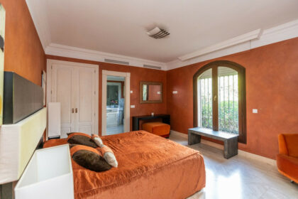 d971c8d52f91364fcb88e7f8aeba4fbb - 32